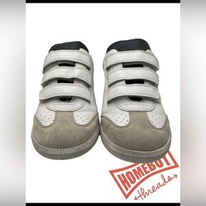 Isabel Marant Sneakers - White and Tan
HT102761-00018